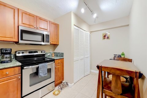 Condominio en venta en Dania Beach, Florida, 2 dormitorios, 116.13 m2 № 2332540 - foto 15
