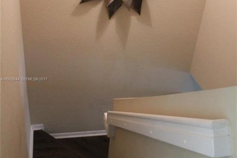 Copropriété à louer à Tamarac, Floride: 3 chambres, 142.7 m2 № 2247943 - photo 6