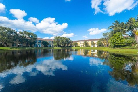 Copropriété à louer à Tamarac, Floride: 3 chambres, 142.7 m2 № 2247943 - photo 3