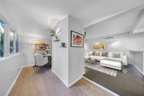 Villa ou maison à vendre à North Miami, Floride: 3 chambres, 103.03 m2 № 1974053 - photo 9