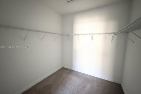 Touwnhouse à louer à Homestead, Floride: 3 chambres, 169.73 m2 № 1999358 - photo 12