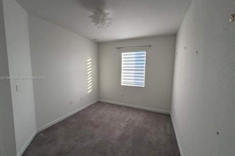 Touwnhouse à louer à Homestead, Floride: 3 chambres, 169.73 m2 № 1999358 - photo 16