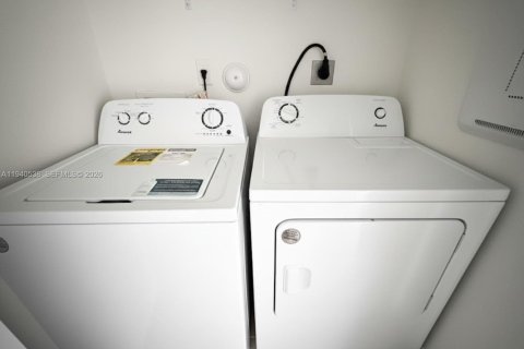 Touwnhouse à louer à Homestead, Floride: 3 chambres, 169.73 m2 № 1999358 - photo 23