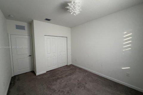 Touwnhouse à louer à Homestead, Floride: 3 chambres, 169.73 m2 № 1999358 - photo 17