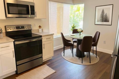 Casa en venta en Tampa, Florida, 3 dormitorios, 132.2 m2 № 2236073 - foto 16