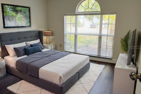 Casa en venta en Tampa, Florida, 3 dormitorios, 132.2 m2 № 2236073 - foto 2