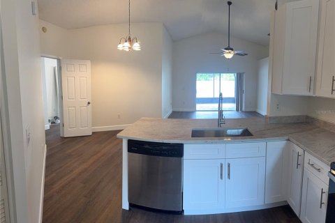 Casa en venta en Tampa, Florida, 3 dormitorios, 132.2 m2 № 2236073 - foto 8