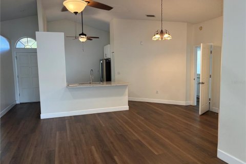 Casa en venta en Tampa, Florida, 3 dormitorios, 132.2 m2 № 2236073 - foto 7