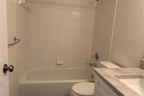 Casa en venta en Tampa, Florida, 3 dormitorios, 132.2 m2 № 2236073 - foto 4
