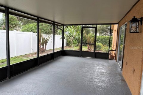 Casa en venta en Tampa, Florida, 3 dormitorios, 132.2 m2 № 2236073 - foto 19
