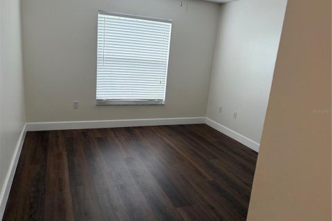 Casa en venta en Tampa, Florida, 3 dormitorios, 132.2 m2 № 2236073 - foto 6