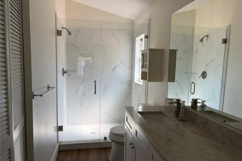 Casa en venta en Tampa, Florida, 3 dormitorios, 132.2 m2 № 2236073 - foto 12