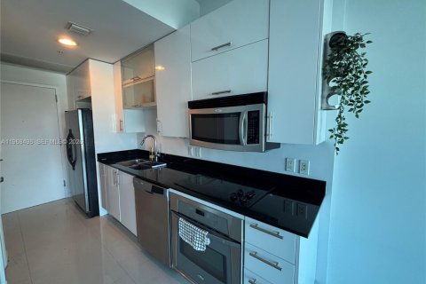 Copropriété à louer à Miami, Floride: 1 chambre, 66.33 m2 № 2031588 - photo 2