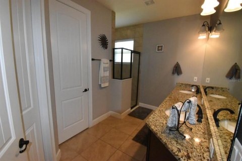 House in Howey-in-the-Hills, Florida 3 bedrooms, 176.42 sq.m. № 1719913 - photo 15