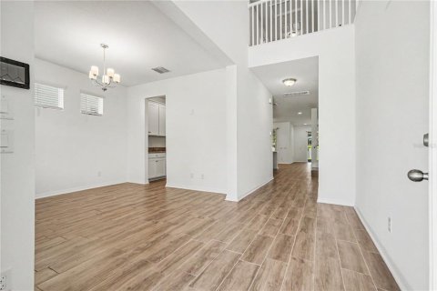 House in Tampa, Florida 5 bedrooms, 353.03 sq.m. № 2418833 - photo 20
