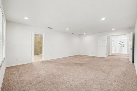 House in Tampa, Florida 5 bedrooms, 353.03 sq.m. № 2418833 - photo 15