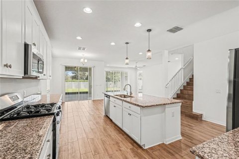 House in Tampa, Florida 5 bedrooms, 353.03 sq.m. № 2418833 - photo 25