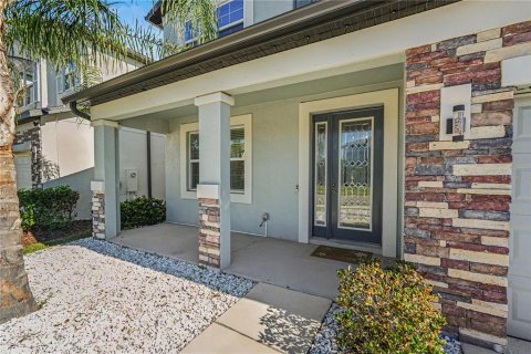 House in Tampa, Florida 5 bedrooms, 353.03 sq.m. № 2418833 - photo 5