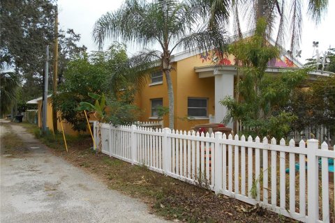 Commercial property in Gulfport, Florida 345.41 sq.m. № 1431056 - photo 14