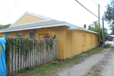 Commercial property in Gulfport, Florida 345.41 sq.m. № 1431056 - photo 24