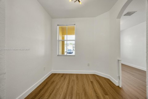 Купить таунхаус в Хомстед, Флорида 3 спальни, 123.1м2, № 1936337 - фото 23