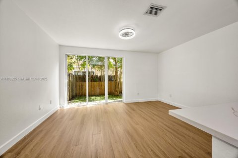 Купить таунхаус в Хомстед, Флорида 3 спальни, 123.1м2, № 1936337 - фото 10