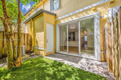 Купить таунхаус в Хомстед, Флорида 3 спальни, 123.1м2, № 1936337 - фото 12