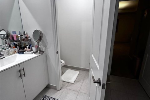 Снять в аренду виллу или дом в Майами, Флорида 4 спальни, 237.83м2, № 1985732 - фото 16