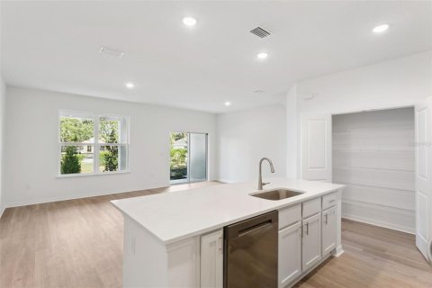 Townhouse in Eustis, Florida 3 bedrooms, 152.82 sq.m. № 2101857 - photo 22
