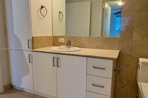 Condominio en alquiler en Miami, Florida, 1 dormitorio, 66.33 m2 № 2013513 - foto 15