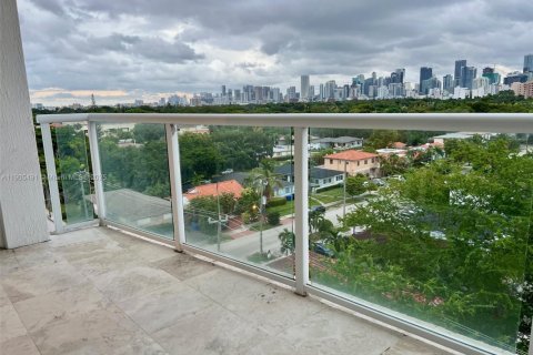 Condominio en alquiler en Miami, Florida, 1 dormitorio, 66.33 m2 № 2013513 - foto 26
