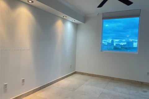 Condominio en alquiler en Miami, Florida, 1 dormitorio, 66.33 m2 № 2013513 - foto 19