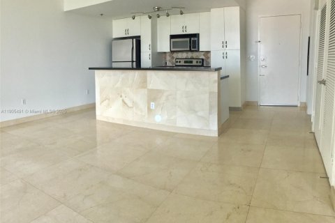 Condominio en alquiler en Miami, Florida, 1 dormitorio, 66.33 m2 № 2013513 - foto 11