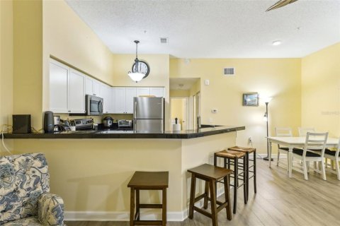 Condo in Saint Petersburg, Florida, 2 bedrooms  № 1614592 - photo 8