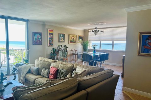 Condo in Miami Beach, Florida, 3 bedrooms  № 1977450 - photo 27