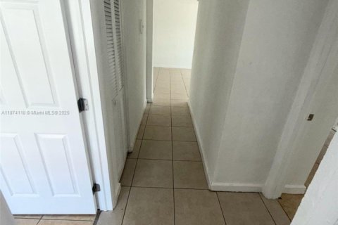 Copropriété à louer à North Miami, Floride: 2 chambres, 106.47 m2 № 1924986 - photo 21