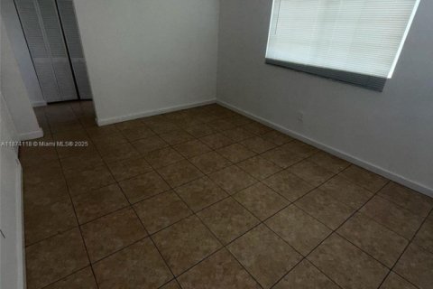Copropriété à louer à North Miami, Floride: 2 chambres, 106.47 m2 № 1924986 - photo 12
