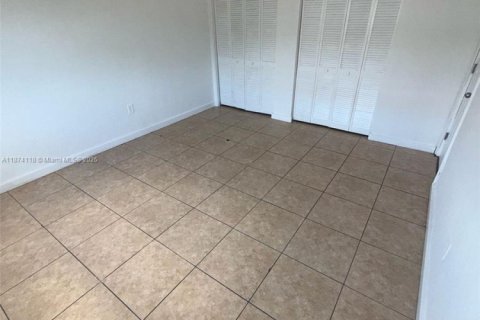 Copropriété à louer à North Miami, Floride: 2 chambres, 106.47 m2 № 1924986 - photo 16
