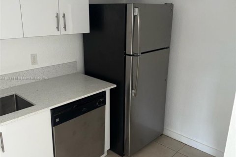 Copropriété à louer à North Miami, Floride: 2 chambres, 106.47 m2 № 1924986 - photo 3