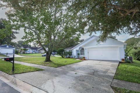 Villa ou maison à vendre à Apopka, Floride: 3 chambres, 123 m2 № 2405564 - photo 2