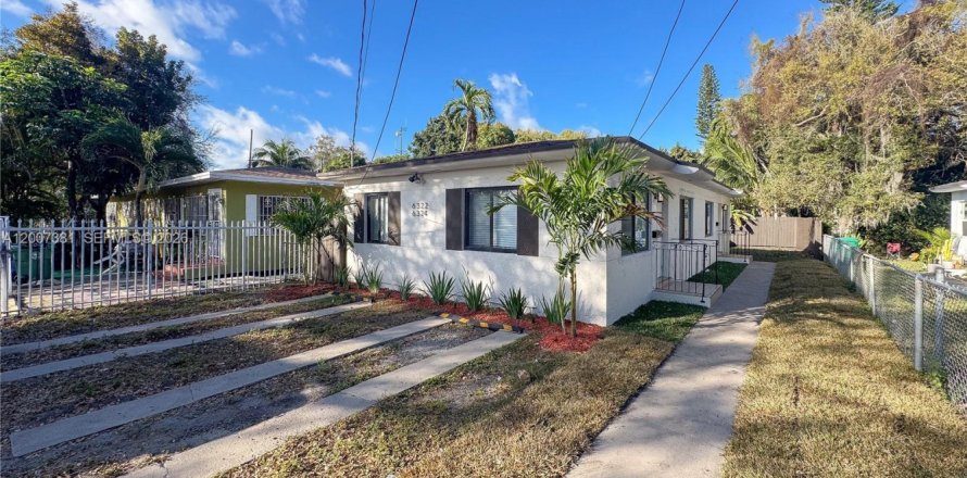 Propiedad comercial en Miami, Florida 120.4 m2 № 2071488