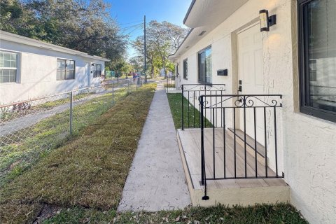 Propiedad comercial en venta en Miami, Florida, 120.4 m2 № 2071488 - foto 25