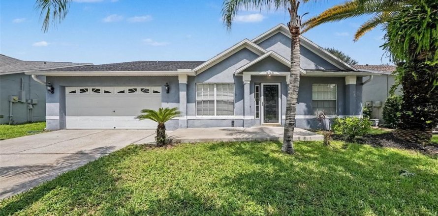 Villa ou maison à Wesley Chapel, Floride 4 chambres, 198.44 m2 № 2230589