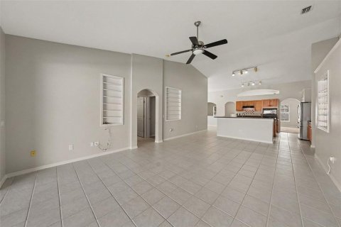 Villa ou maison à vendre à Wesley Chapel, Floride: 4 chambres, 198.44 m2 № 2230589 - photo 12
