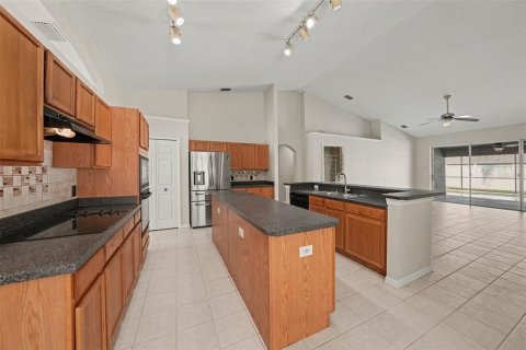 Villa ou maison à vendre à Wesley Chapel, Floride: 4 chambres, 198.44 m2 № 2230589 - photo 15