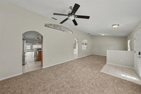 Villa ou maison à vendre à Wesley Chapel, Floride: 4 chambres, 198.44 m2 № 2230589 - photo 8
