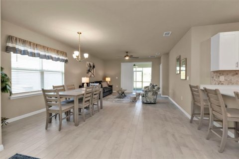 House in Port Charlotte, Florida 2 bedrooms, 140.84 sq.m. № 1876742 - photo 5