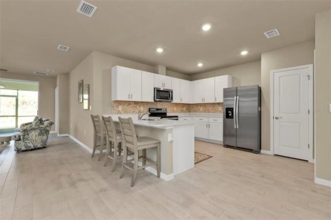 House in Port Charlotte, Florida 2 bedrooms, 140.84 sq.m. № 1876742 - photo 10
