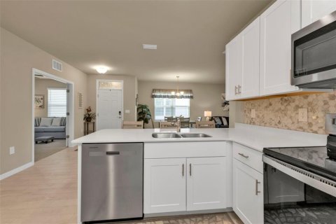 House in Port Charlotte, Florida 2 bedrooms, 140.84 sq.m. № 1876742 - photo 12