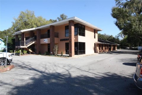 Propiedad comercial en alquiler en Orlando, Florida, 1172.71 m2 № 1590153 - foto 1